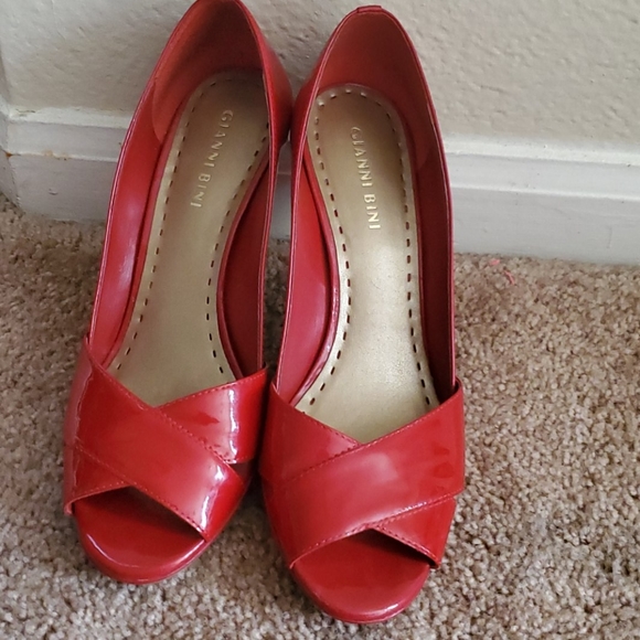 Shoes - Picture 1 of 2